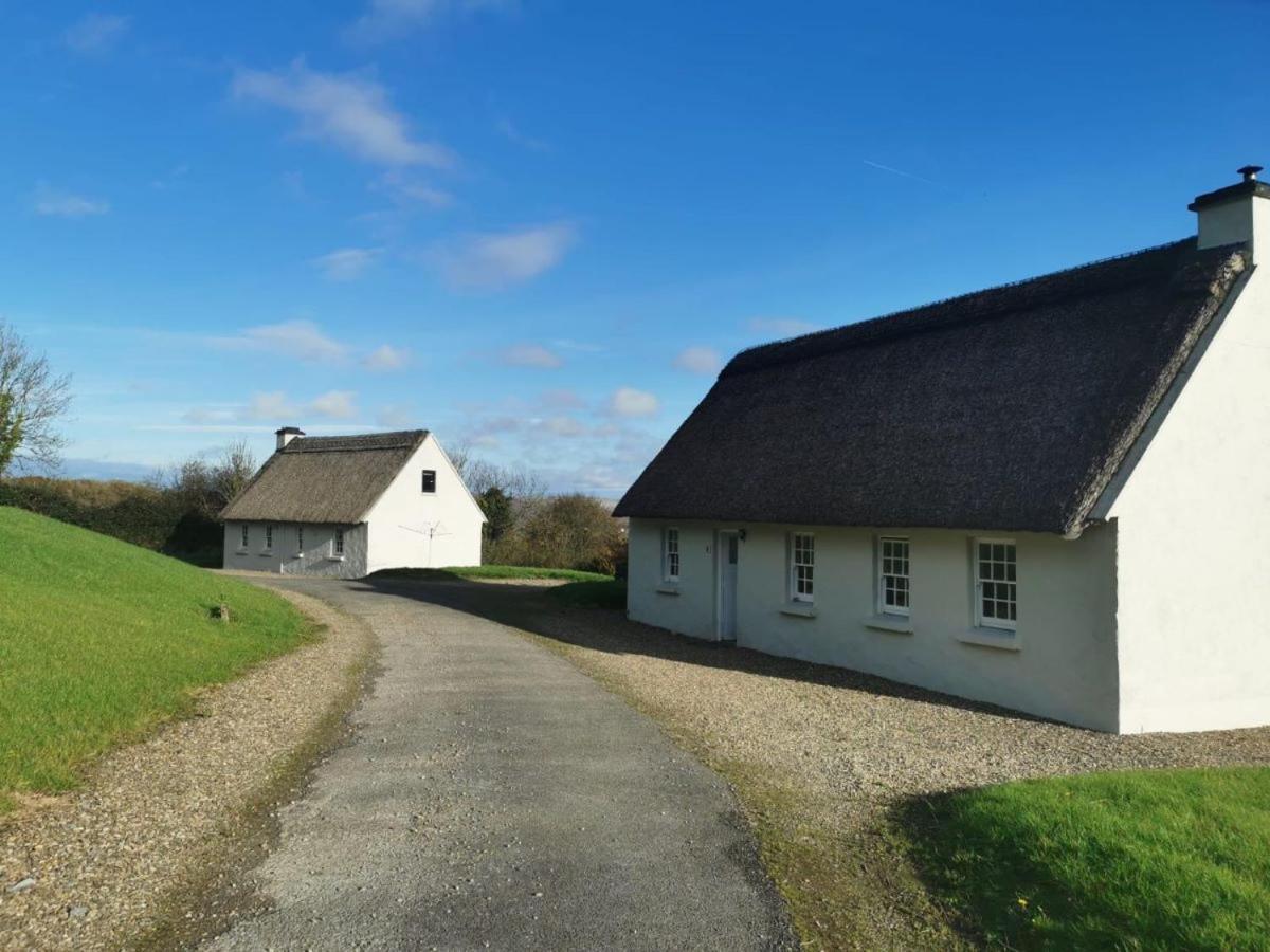 Corofin Lake Cottages מראה חיצוני תמונה