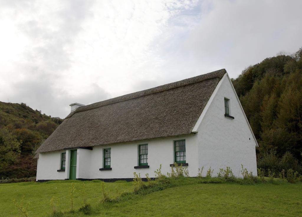 Corofin Lake Cottages חדר תמונה